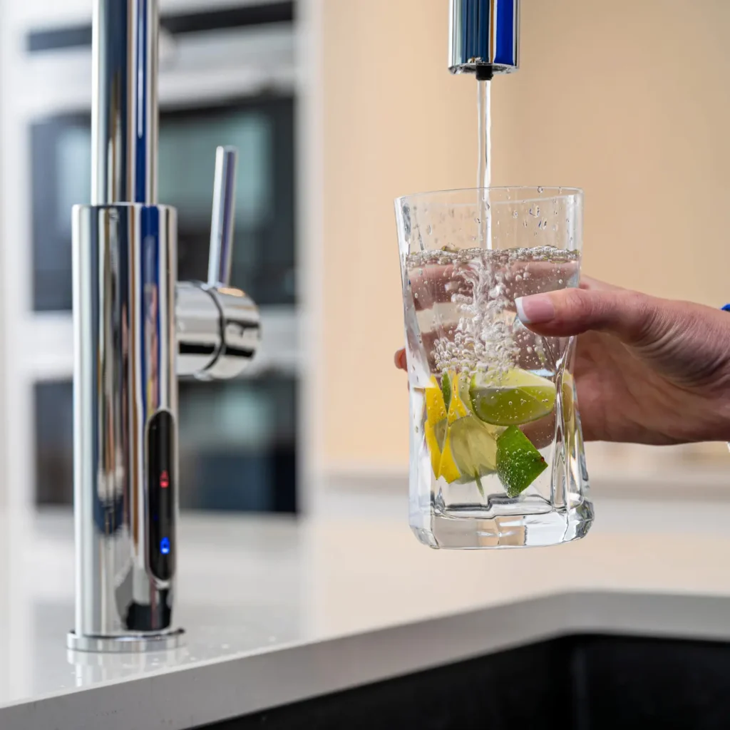 Quel digital tap in polished chrome