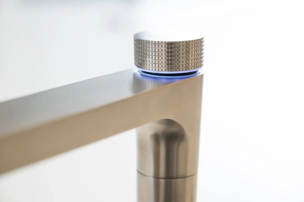 Quel Ultimo Launch: A 6-in-1 Boiling Water Tap with Sparkling and Chilled Water