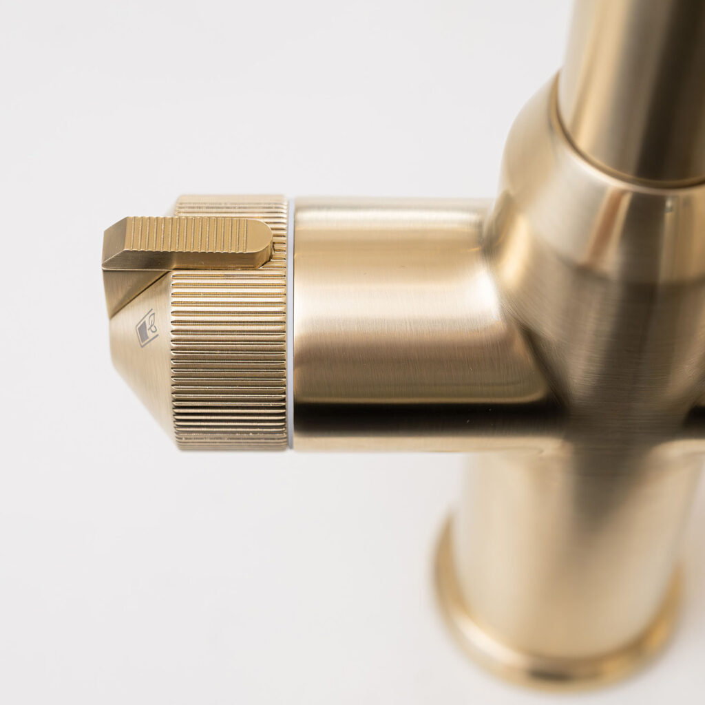 Quel Tap Ultra Plus 4 in 1 Instant Boiling Water Tap Pull Out Spray Brushed Brass-9